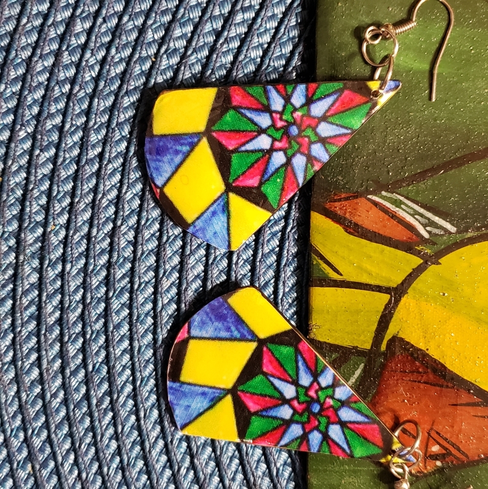 Clutch bag and earrings